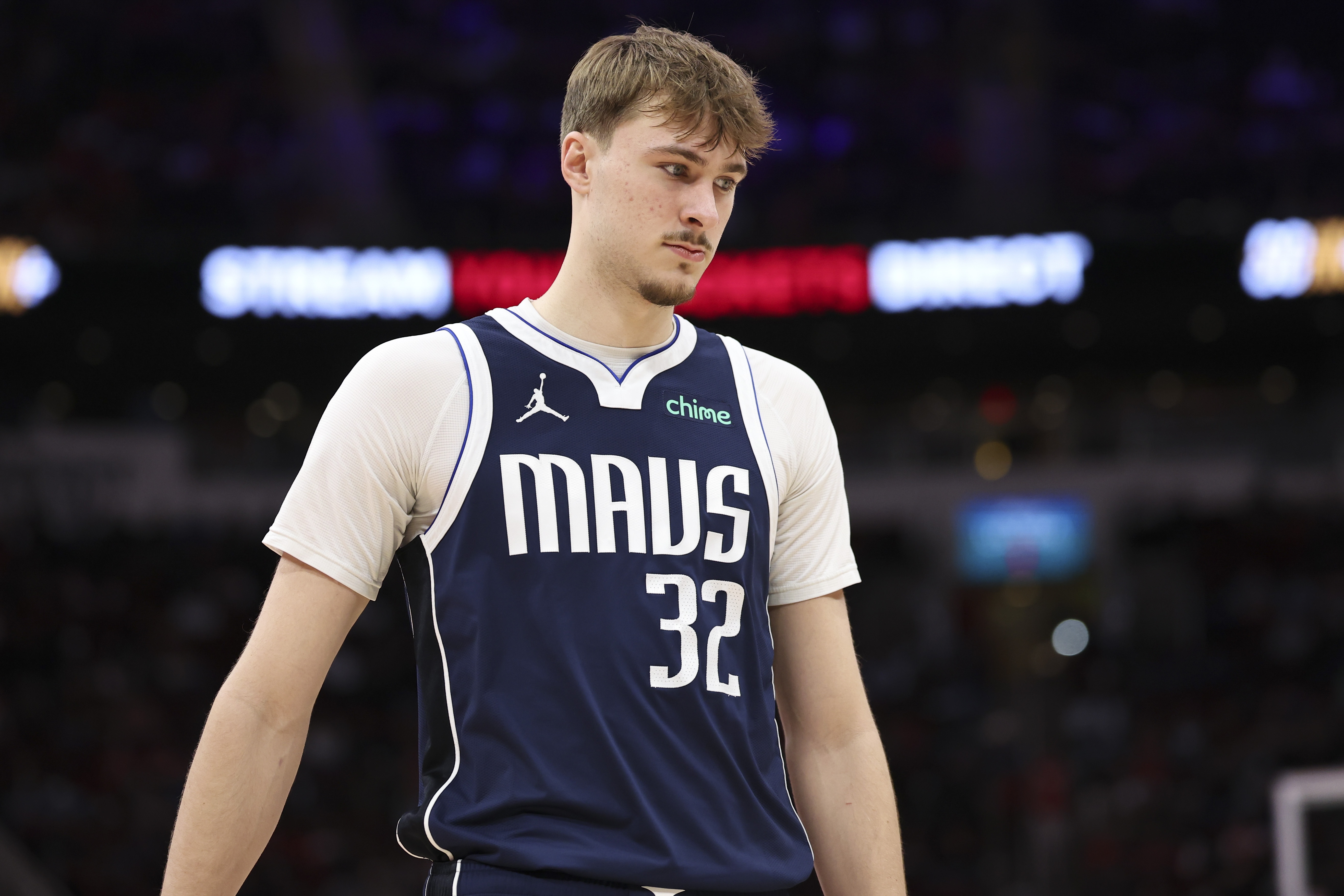 弗拉格首发30分钟 17中7拿到17分8板6助2断3帽 出现4失误